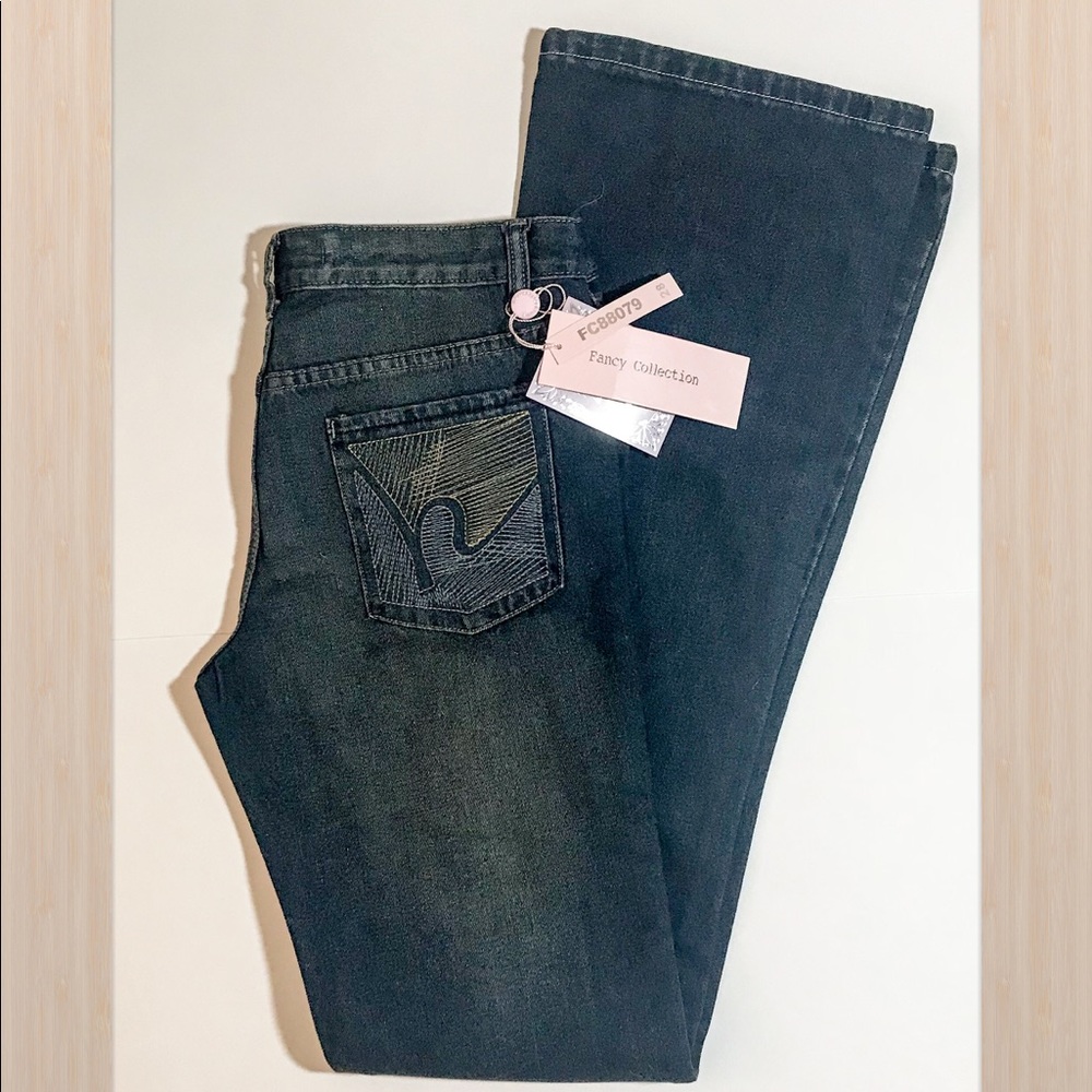 NEW! Fancy Collection Distressed Boot Cut Jeans 28